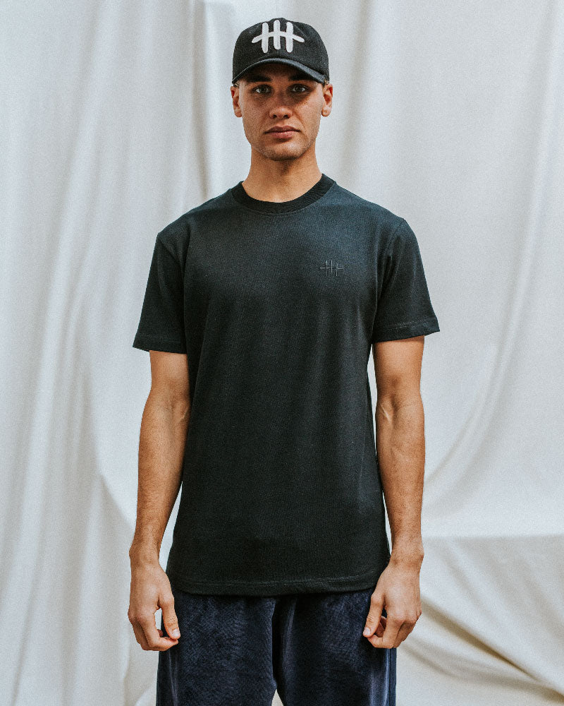Longer Line Tee - Black