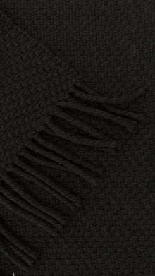  Taylor Scarf - Chunky blackish weave